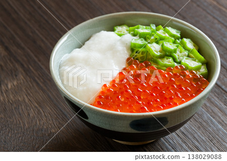 Three-color bowl 138029088