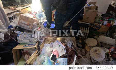 Cleaning up hoarder houses Cleaning up hoarder houses 138029943