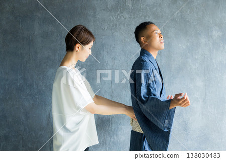 Foreign man wearing a yukata Foreign man wearing a yukata 138030483