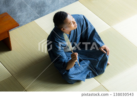 Foreign man wearing a yukata Foreign man wearing a yukata 138030543