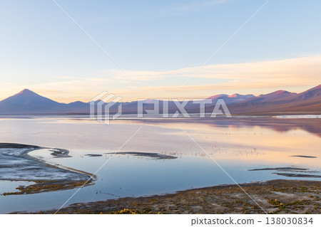 Tranquil mountain lake reflection at sunset in vast landscape 138030834