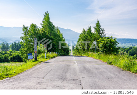 北海道上富良野町:上富良野八景 - 夏季全景公路 江葉 北海道上富良野町:上富良野八景 - 夏季全景公路 江葉 138033546