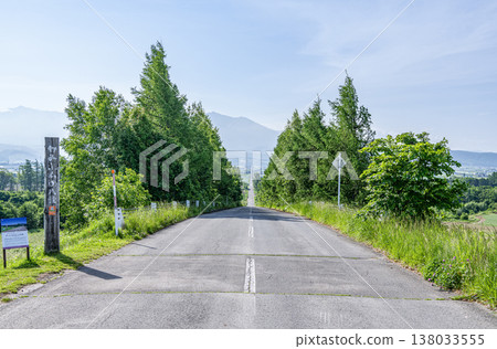 北海道上富良野町:上富良野八景 - 夏季全景公路 江葉 北海道上富良野町:上富良野八景 - 夏季全景公路 江葉 138033555