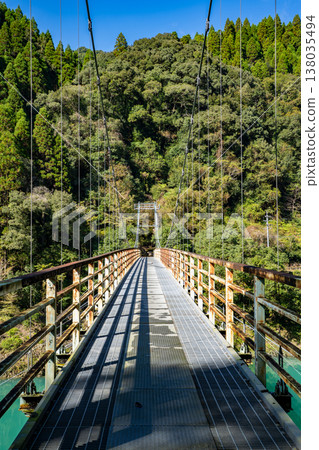 Yunouchi Suspension Bridge at Hayakitsuhime Shrine (Saito City) 138035494