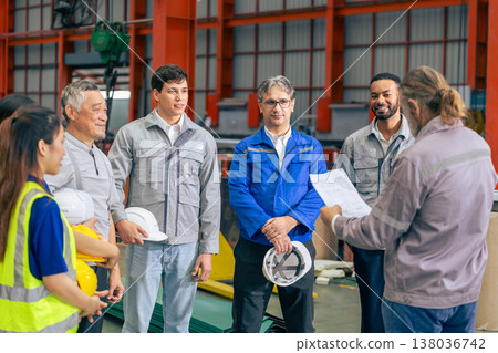 Senior supervisor team workers meeting, Professional working group read work procedures agreement 138036742