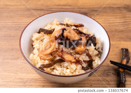 章魚飯(配木耳) 章魚飯(配木耳) 138037674