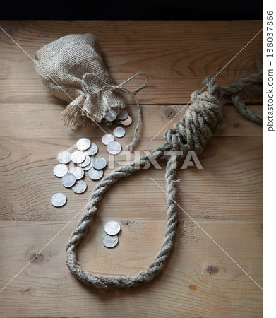 A loop made from old thick rope 138037866