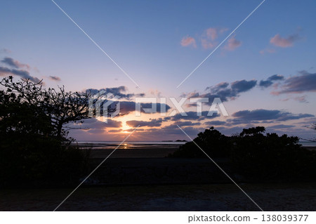 Sunrise over the beautiful coast of Okinawa 1 Sunrise over the beautiful coast of Okinawa 1 138039377
