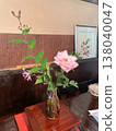 日式餐桌上的鮮花 138040047