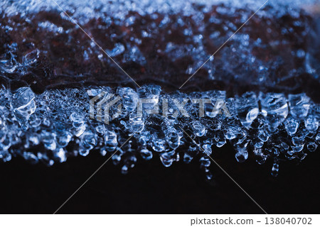 Jewel-like ice floes 138040702