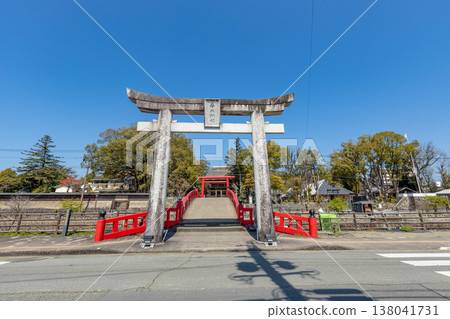Aoi Aso Shrine, a national treasure located in Hitoyoshi City, Kumamoto Prefecture, has recovered from flood damage. 138041731