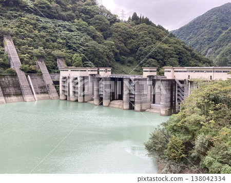 Lake Unazuki and Unazuki Dam 138042334