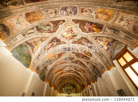 Interiors of San Lorenzo Maggiore church, Naples, Italy 138044871