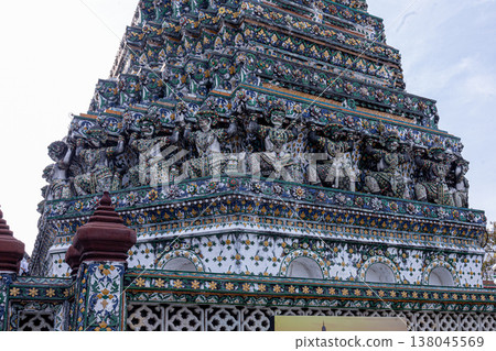 oriental pagoda at Wat Arun Ratchawararam in bangkok thailand oriental pagoda at Wat Arun Ratchawararam in bangkok thailand 138045569