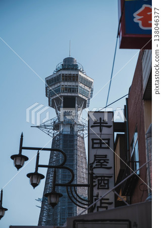【新世界】作為大阪的象徵而聞名的通天閣。 【新世界】作為大阪的象徵而聞名的通天閣。 138046377