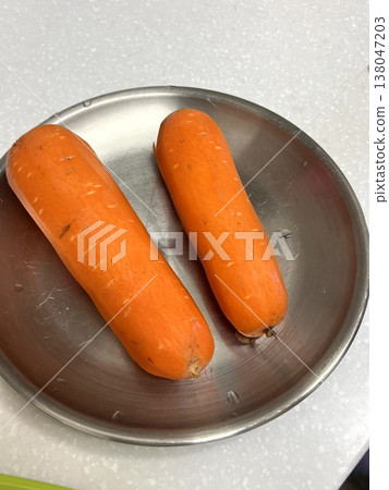 very fresh organic carrots bunch very fresh organic carrots bunch 138047203
