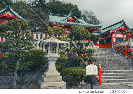 Spring scenery at Orihime Shrine in Ashikaga City, Tochigi Prefecture Spring scenery at Orihime Shrine in Ashikaga City, Tochigi Prefecture 138051094