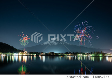 在河口湖的冬天煙花 在河口湖的冬天煙花 138057163