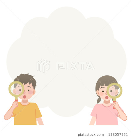 一個男孩和一個女孩正在用放大鏡觀察 一個男孩和一個女孩正在用放大鏡觀察 138057351