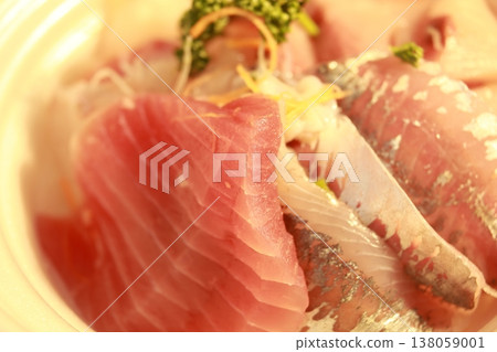 Assorted sashimi Assorted sashimi 138059001