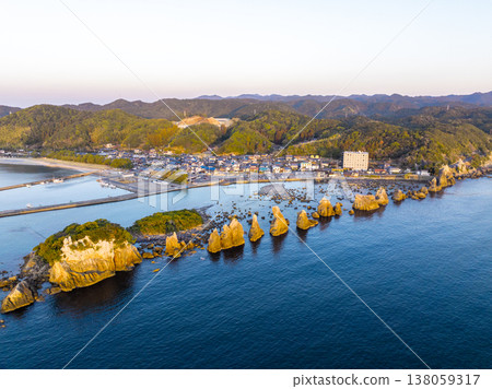 Hashima-iwa (Wakayama prefecture Kushimoto-cho) Hashima-iwa (Wakayama prefecture Kushimoto-cho) 138059317