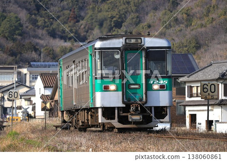 [JR Shikoku] 1200 series (Kotoku Line: Ikenotani - Katsuzui) 138060861