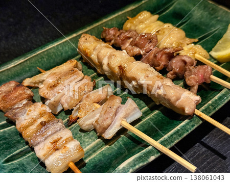 Assorted grilled chicken skewers (Izakaya style chicken dishes) Assorted grilled chicken skewers (Izakaya style chicken dishes) 138061043