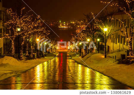 Illuminations at Hachiman-zaka in Hakodate 138061629