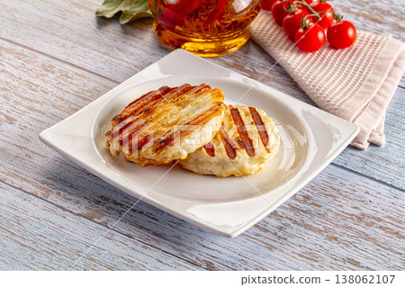 Grilled Greek haloumi cheese snack Grilled Greek haloumi cheese snack 138062107