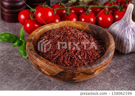 Asian organic red raw rice 138062199