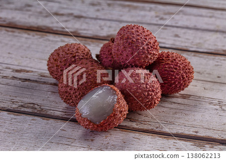 Tropical sweet juicy lichee fruit Tropical sweet juicy lichee fruit 138062213