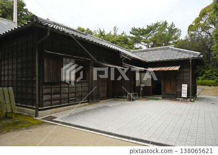 老吳監護人辦公室總部 老吳監護人辦公室總部 138065621