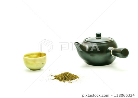 Tea pot and cup Tea pot and cup 138066324