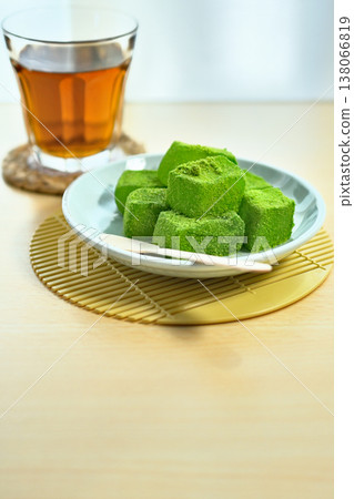 看起來很美味的抹茶蕨餅 138066819