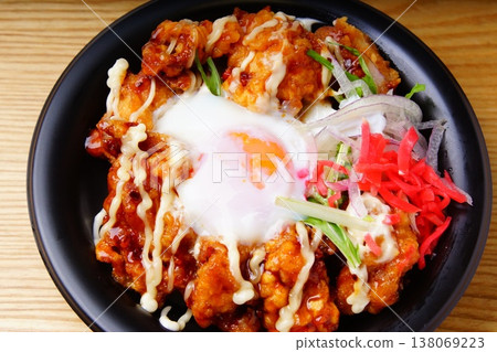 Fried rice bowl 138069223