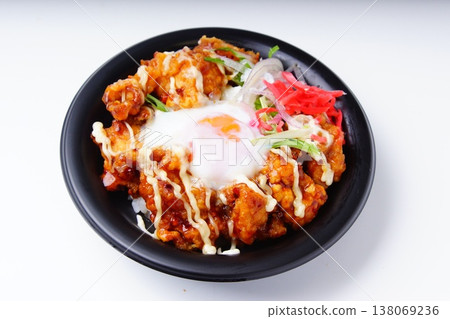 Fried rice bowl 138069236