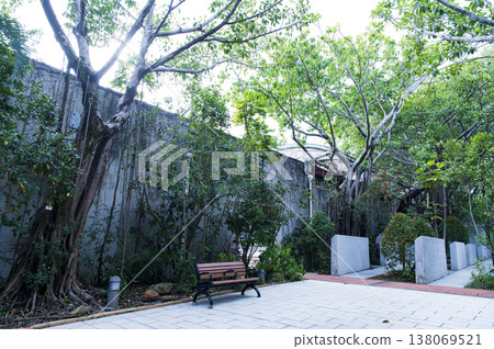 Abandoned Western-style mansion - Image material 138069521