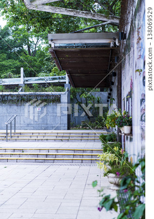 Abandoned Western-style mansion - Image material Abandoned Western-style mansion - Image material 138069529