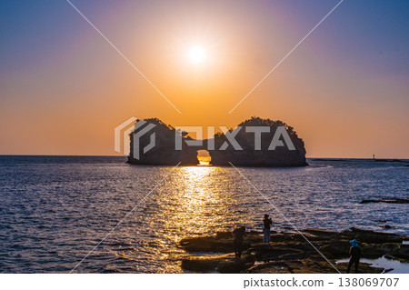 Sunset view of Engetsu Island in Nanki Shirahama Sunset view of Engetsu Island in Nanki Shirahama 138069707