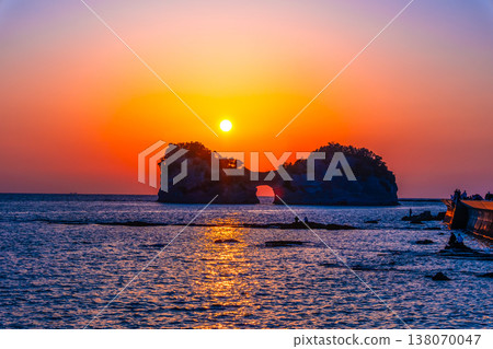 Sunset over Engetsu Island in Nanki Shirahama 138070047