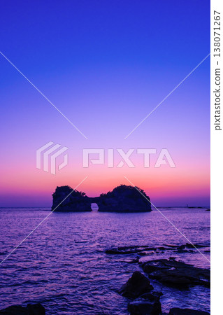 南紀白濱圓月島的魔幻時刻 南紀白濱圓月島的魔幻時刻 138071267