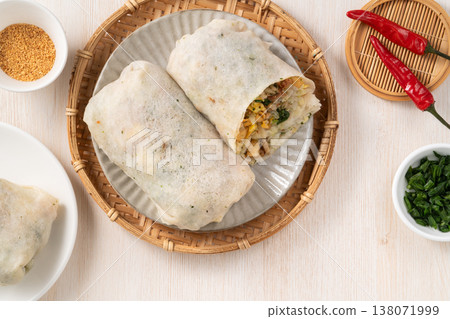 Run cake Qingming Festival Spring roll Run cake roll Run cake roll popiah lumpia ルンビー Run cake Qingming Festival Spring roll Run cake roll Run cake roll popiah lumpia ルンビー 138071999