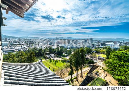 【日本百大城堡】松江城秋景：天守閣俯瞰松江市區（第二部分）－島根縣松江市 138075652