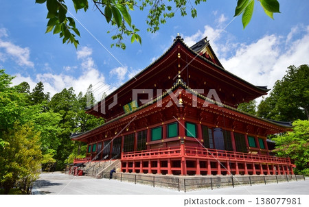 日光山輪王寺的三佛堂在藍天的映襯下格外醒目。 138077981