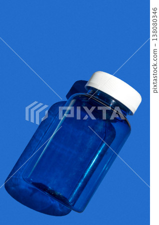 Medicine jar pattern on blue background, pharmaceutical flat lay texture top view Medicine jar pattern on blue background, pharmaceutical flat lay texture top view 138080346