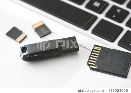 Multiple storage devices, pendrive, memory cards Multiple storage devices, pendrive, memory cards 138083036