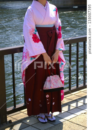 Formal kimono and hakama 138087395