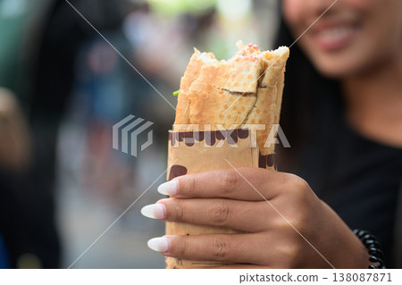 Banh Mi Sandwich Close Up Hanoi Vietnam Banh Mi Sandwich Close Up Hanoi Vietnam 138087871