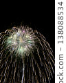 The fireworks display at the Nagaoka Festival Grand Fireworks Festival. Golden blossoms of light spread across the night sky. 138088534