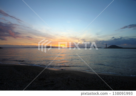 Seaside town of Turgutreis and spectacular sunsets.  138091993